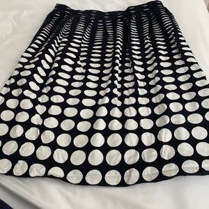 JCrew skirt; size 6; Navy and white polka dot